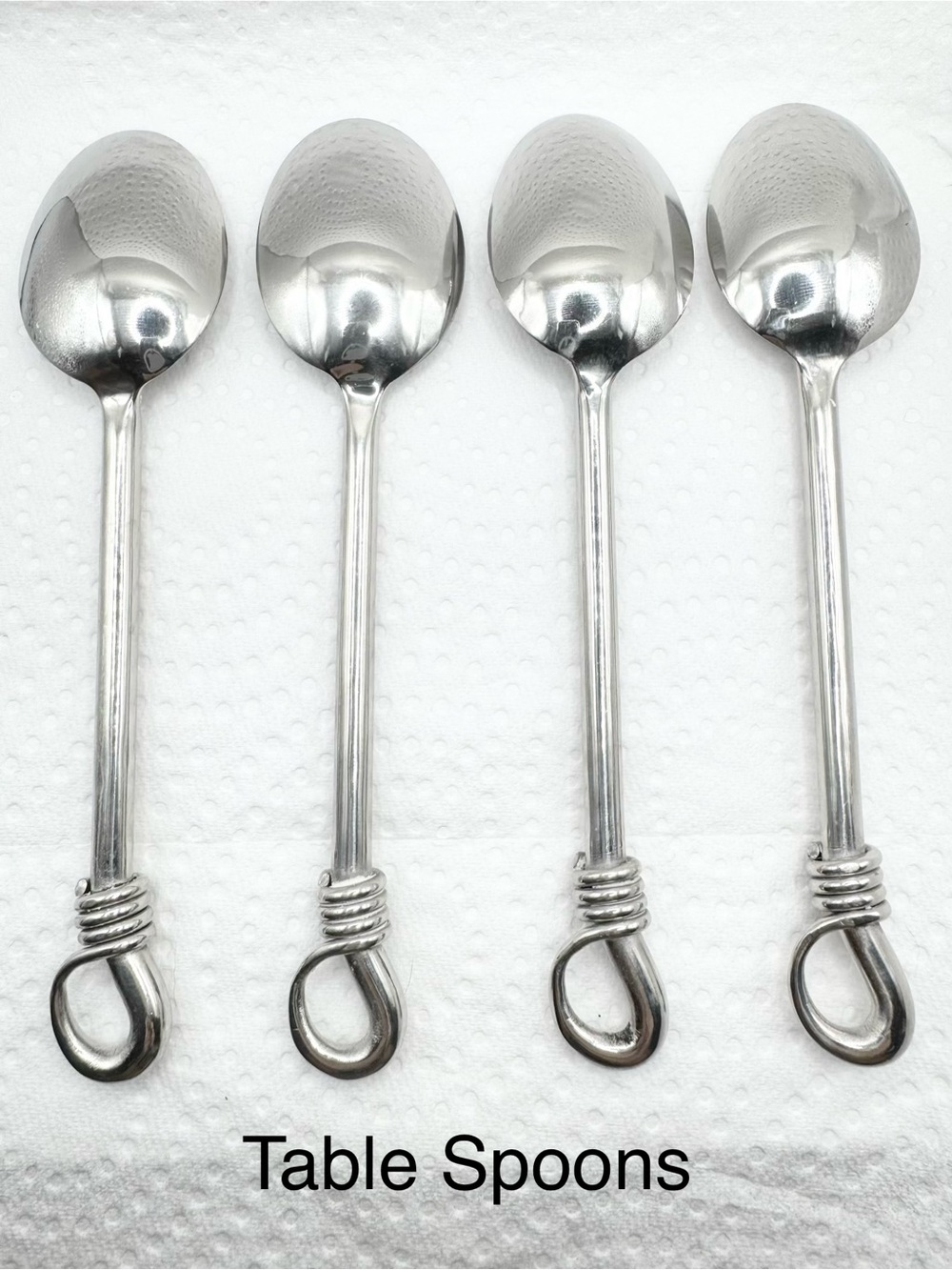 Gourmet Settings Twist 18/10 Stainless Steel Flatware 20 Piece Set - Picture 10 of 16